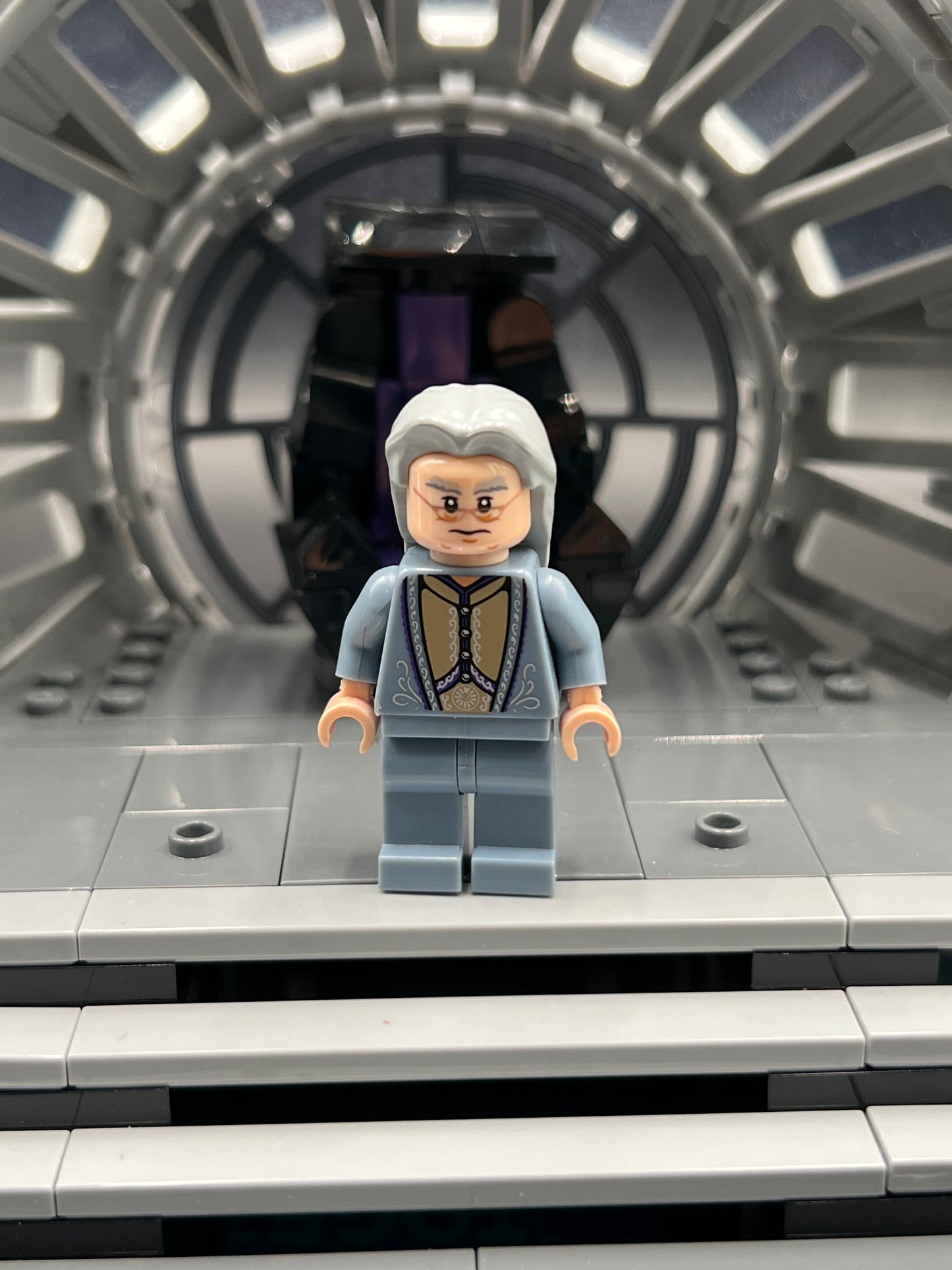 LEGO Harry Potter Albus Dumbledore - Sand Blue Outfit with Silver Embroidery Item No: hp099 Set 4842