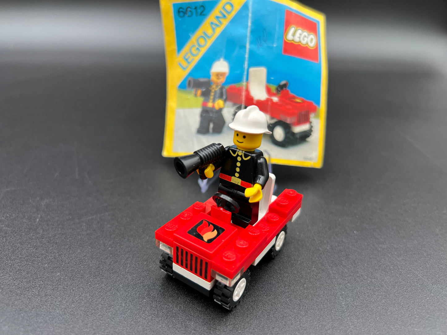 LEGO Fire Chief's Car Item No: 6612 Used