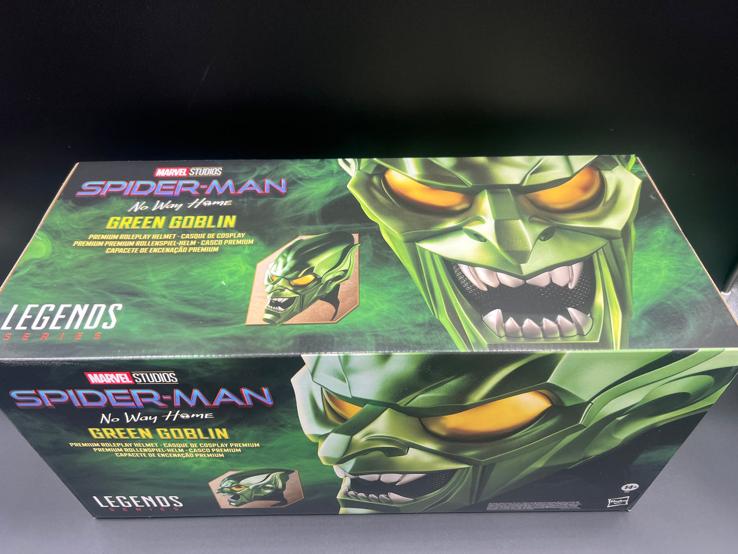 Marvel Legends Series Green Goblin Premium Roleplay Helmet, Spider-Man: No Way Home Adult Collectible Roleplay Gear