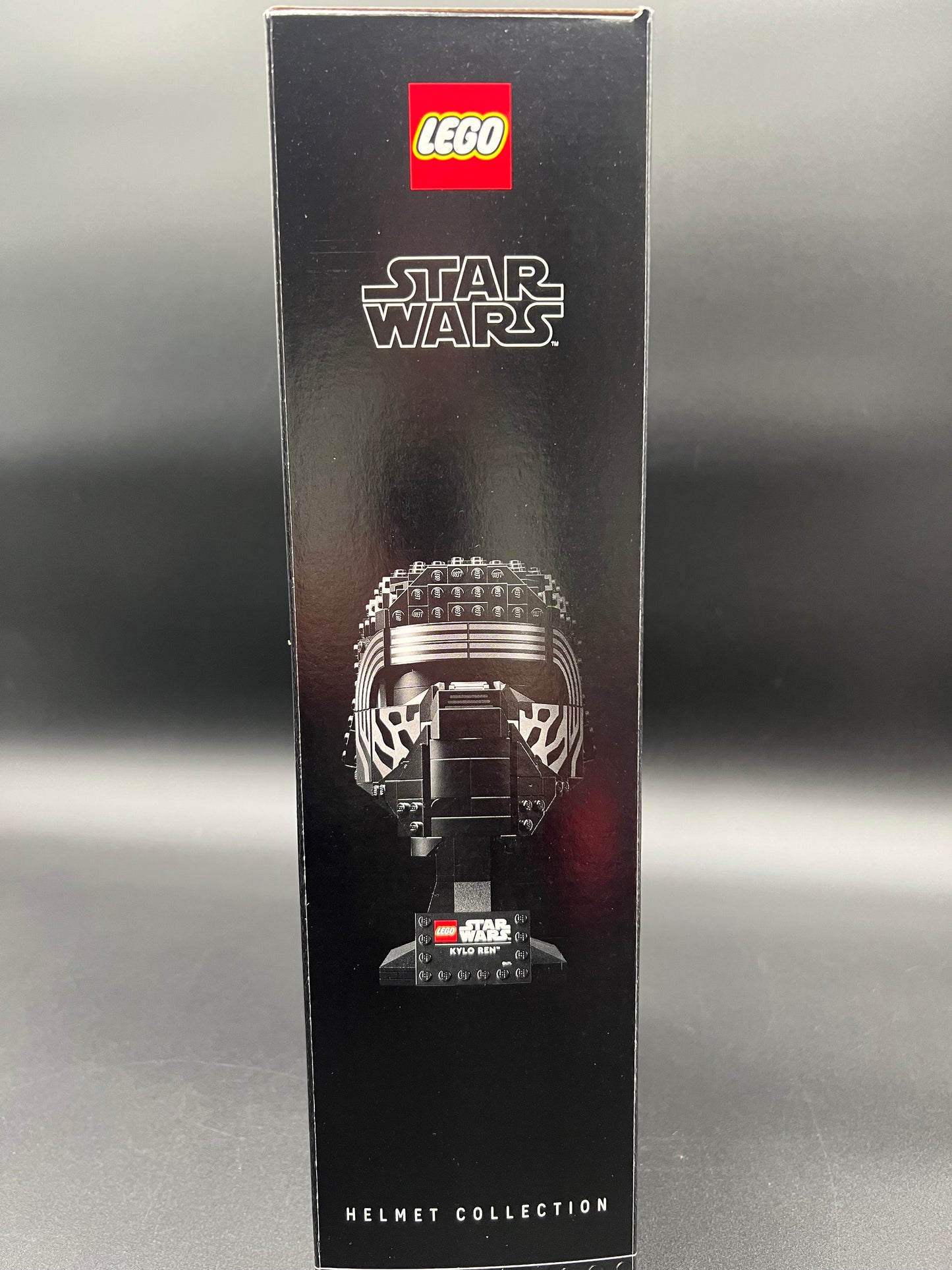 Kylo Ren Helmet Item No: 75415 LEGO Star Wars