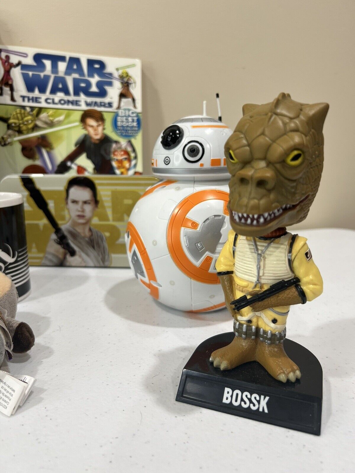 HUGE NEW STAR WARS LOT! BOBBLE HEAD, bb-8 CLOCK SEWING KIT AND MORE! BEST GIFT!