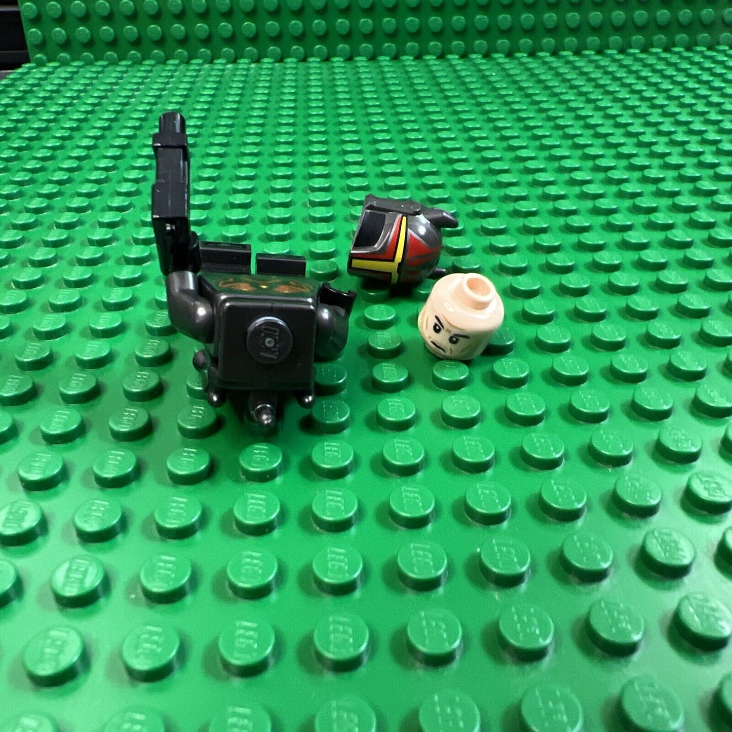 LEGO Star Wars Gar Saxon Minifigure (from set 75316, Mandalorian Starfighter)