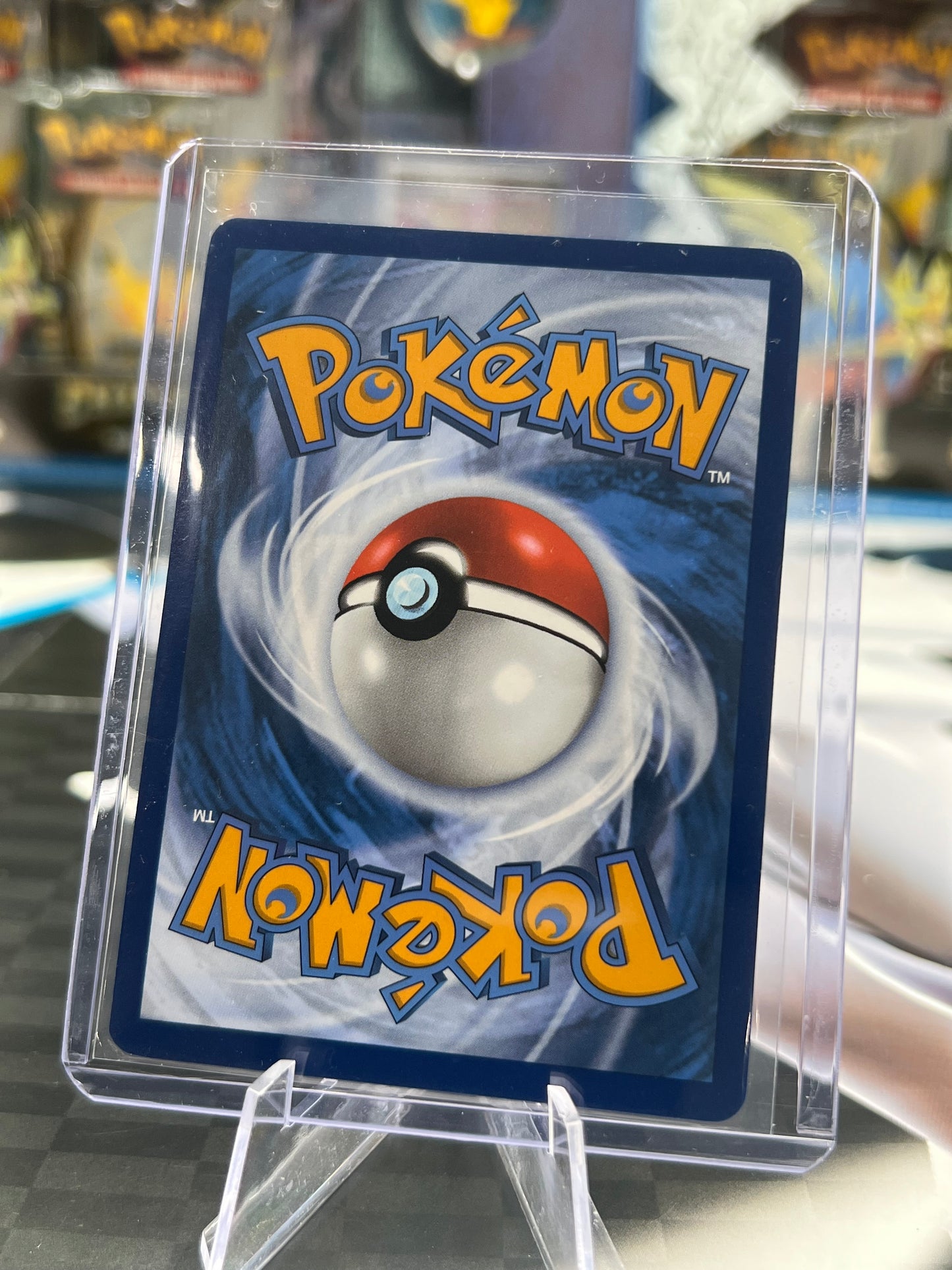 Gym Trainer (Full Art) - SWSH12: Silver Tempest (SWSH12) Pokémon TCG
