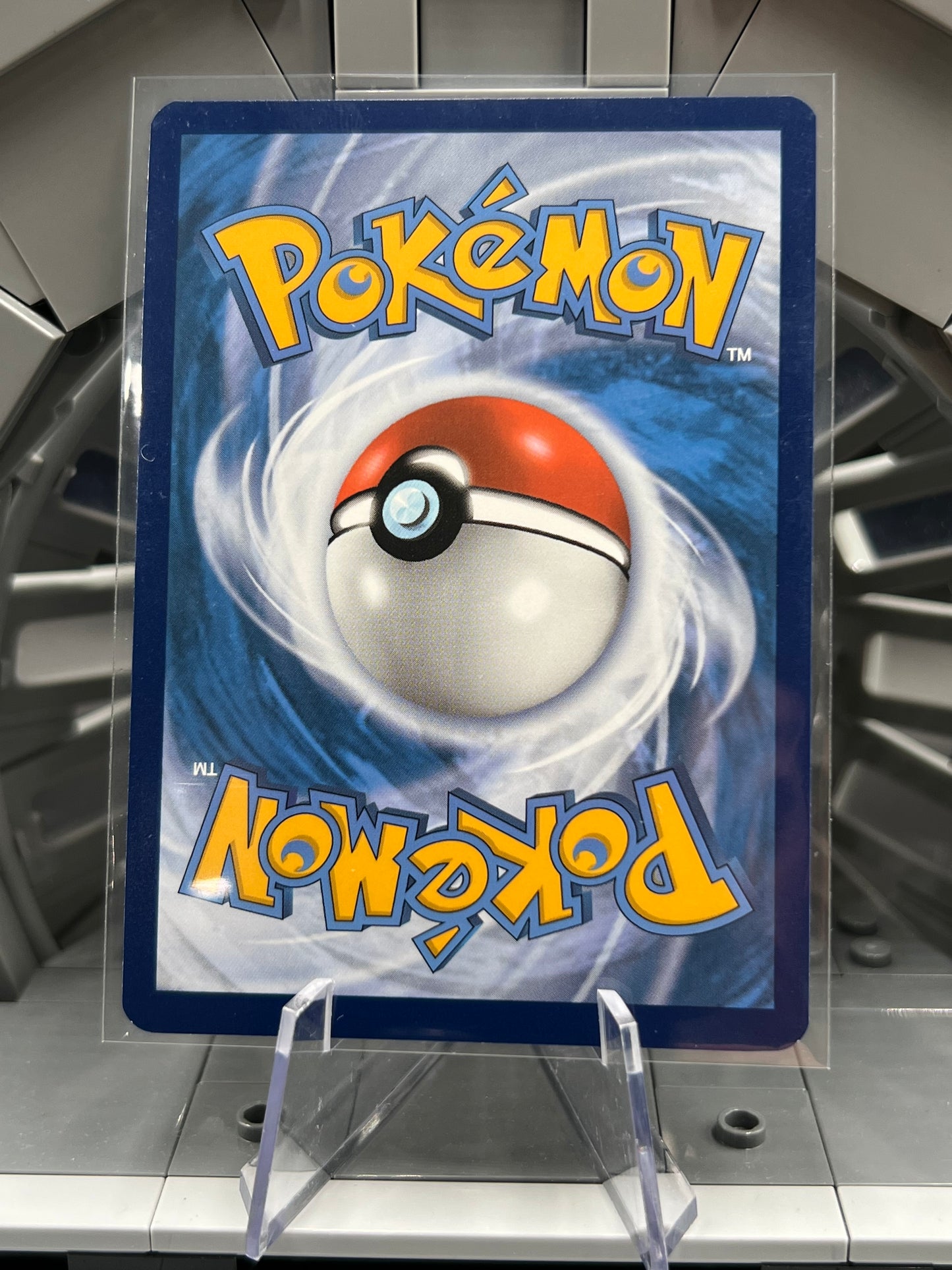 Thwackey - Shining Fates: SV005/SV122 / Shiny Holo Shiny Vault (SHFSV) Pokémon TCG
