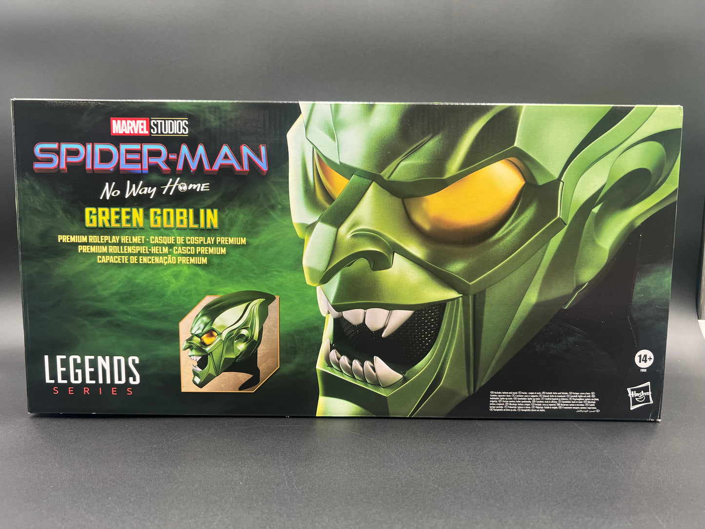 Marvel Legends Series Green Goblin Premium Roleplay Helmet, Spider-Man: No Way Home Adult Collectible Roleplay Gear