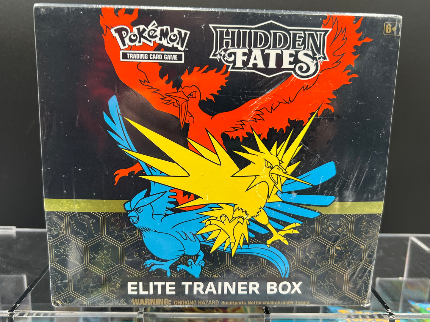 Hidden Fates Elite Trainer Box ETB - Hidden Fates (HIF) Pokémon TCG