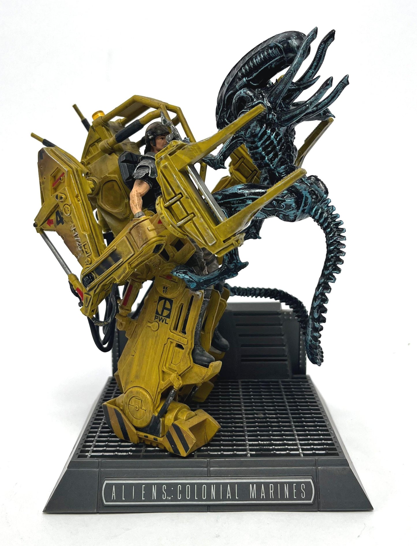 Aliens Colonial Marines Xbox 360 Statue Sega Gear Box