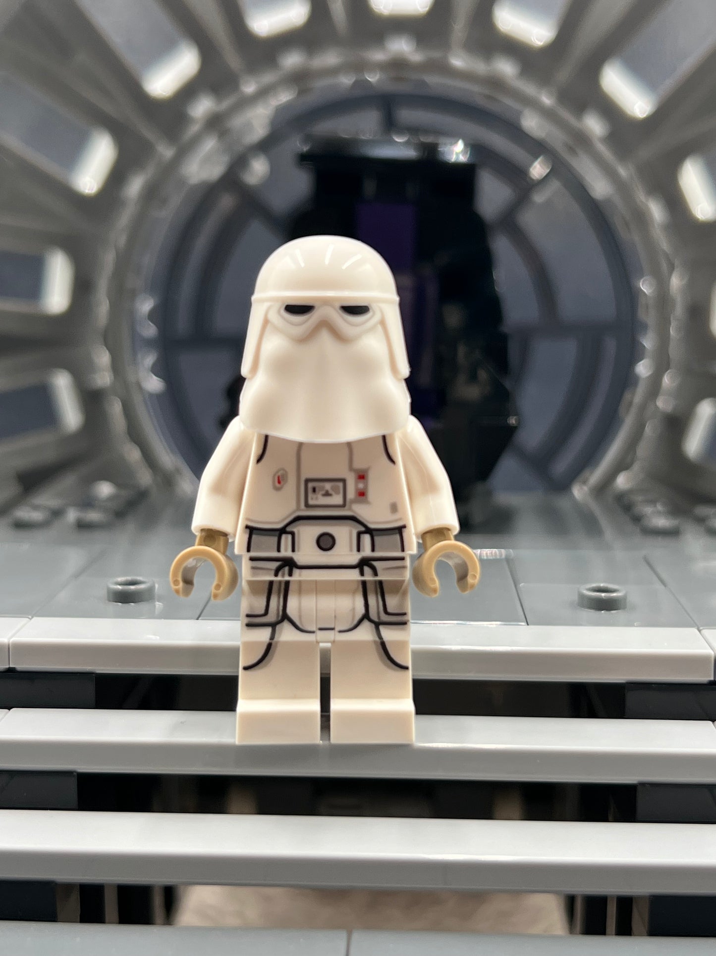 Snowtrooper - Male, Printed Legs, Dark Tan Hands, Reddish Brown Head, Grimace Item No: sw1179 LEGO Star Wars Minifigure Set 75320