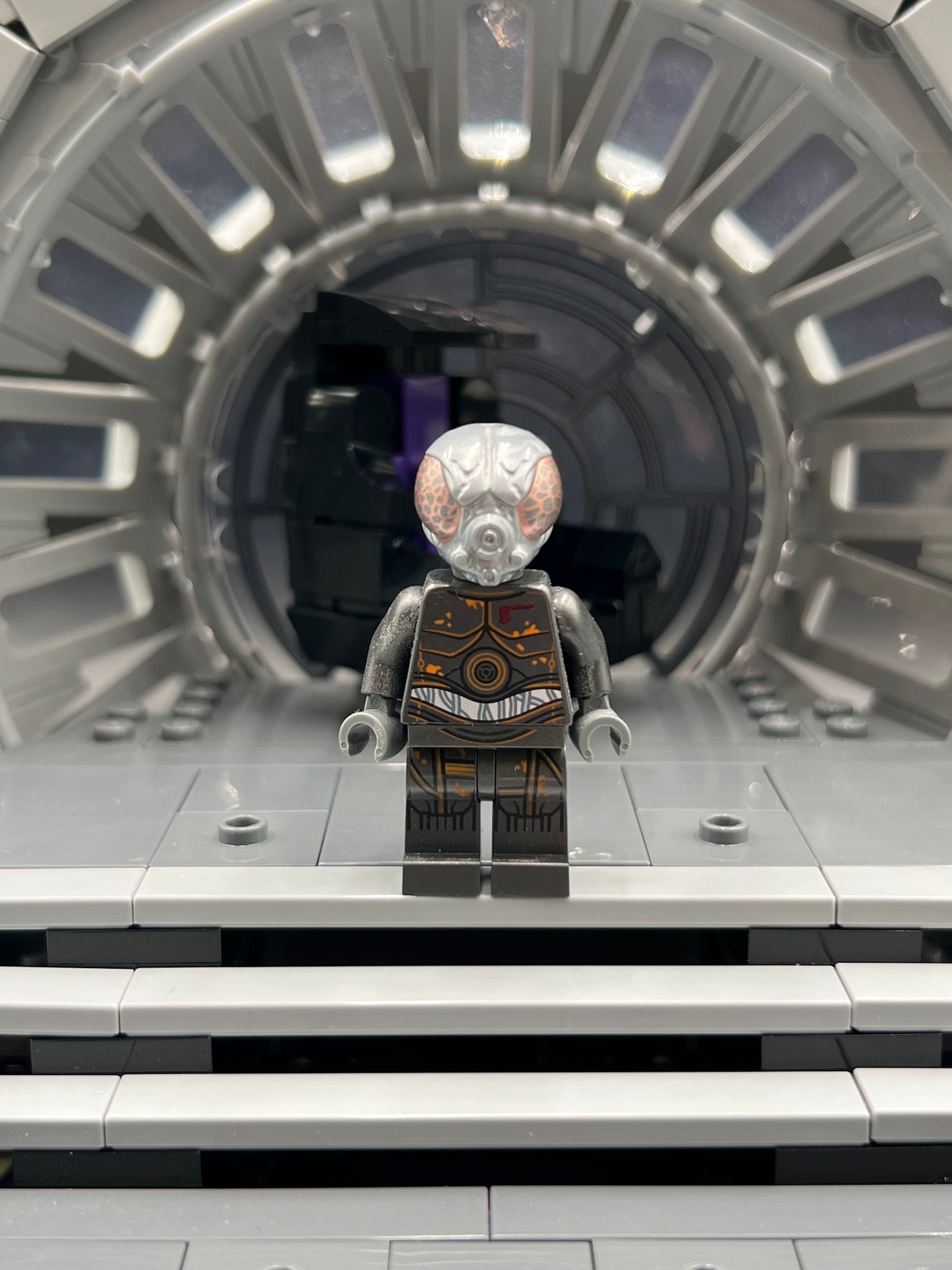 4-LOM Item No: sw0830 LEGO Star Wars Minifigure Set 75243