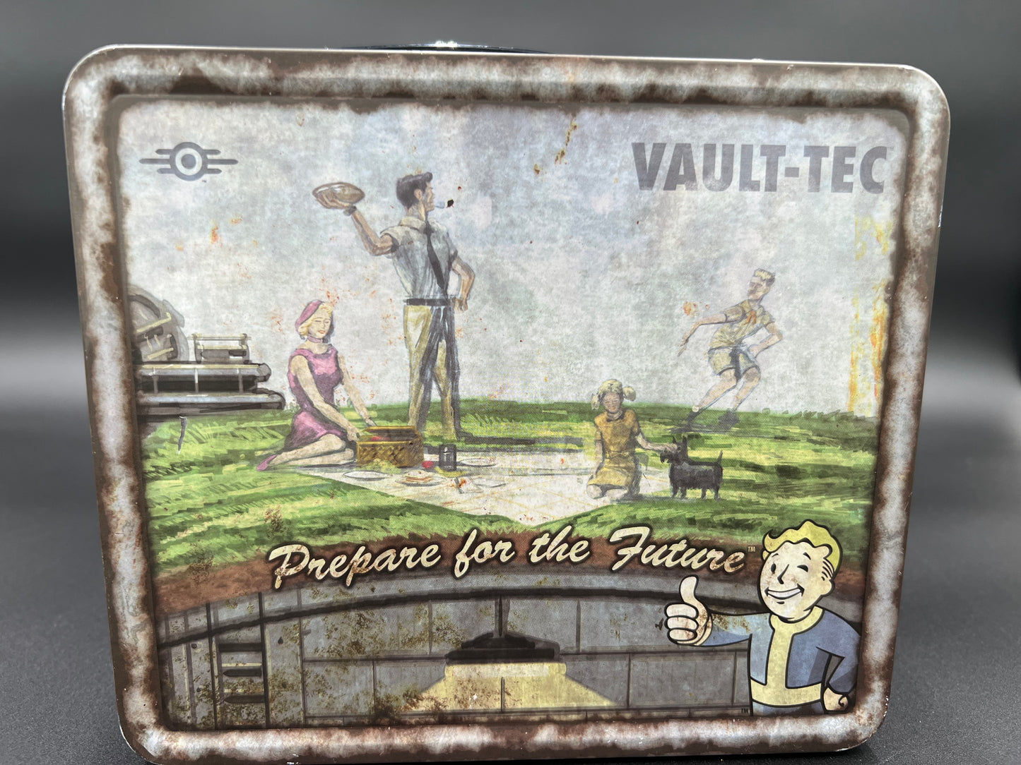 Fallout 4 Vault-Tec Weathered Tin Tote Replica Multicolor, 7.8 x 6.8 x 4