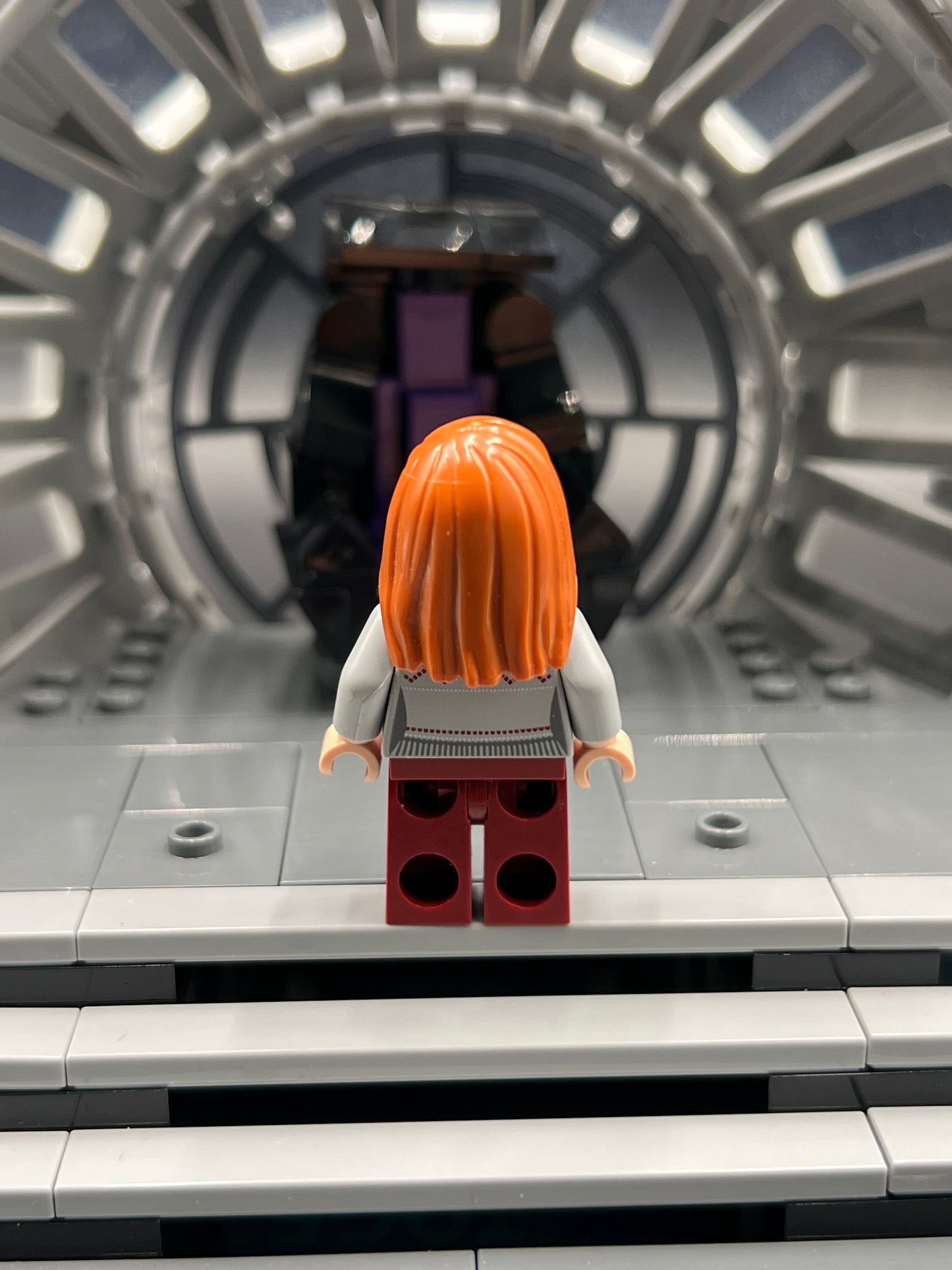 LEGO Harry Potter Ginny Weasley - Light Bluish Gray Knitwear, Dark Red Legs with Pockets Pattern Item No: hp090 Set 4840