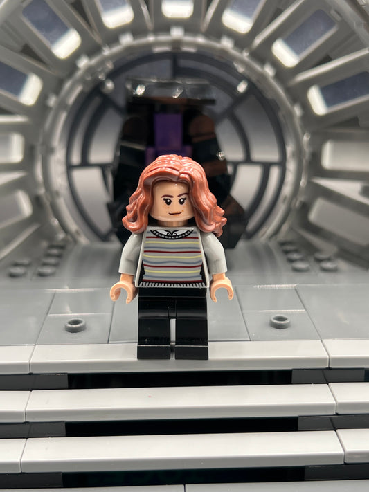 LEGO Harry Potter Hermione Granger - Striped Sweater, Black Legs Item No: hp234 Set 75967