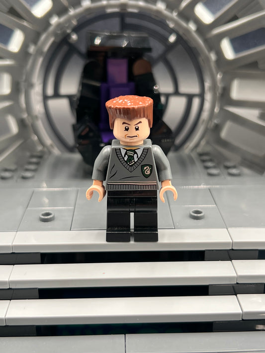 LEGO Harry Potter Gregory Goyle - Dark Bluish Gray Slytherin Sweater, Black Legs, Reddish Brown Flat Top Item No: hp132 Set 4867