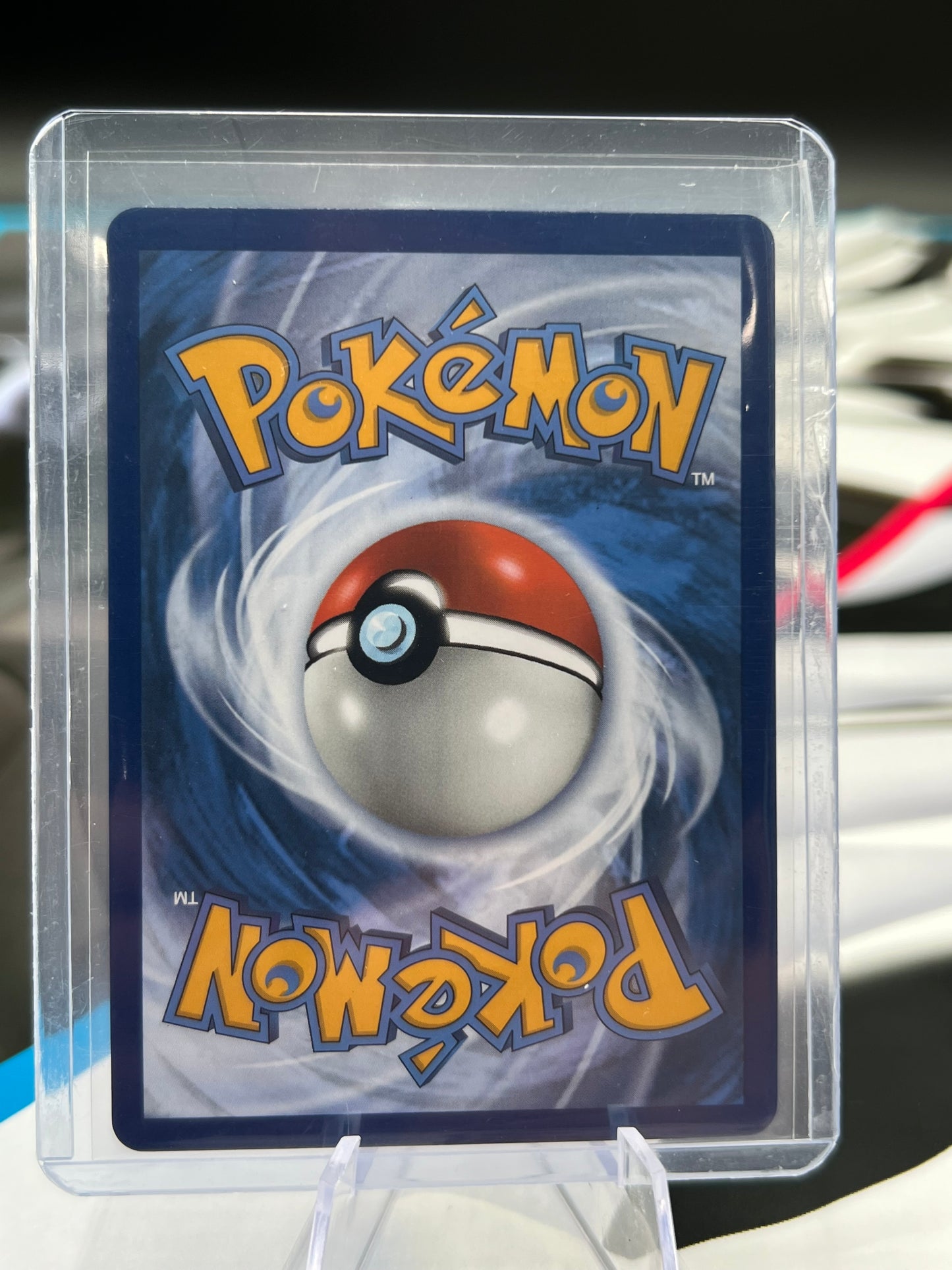 Pikachu V 086/264 - SWSH08: Fusion Strike (SWSH08) Pokémon TCG