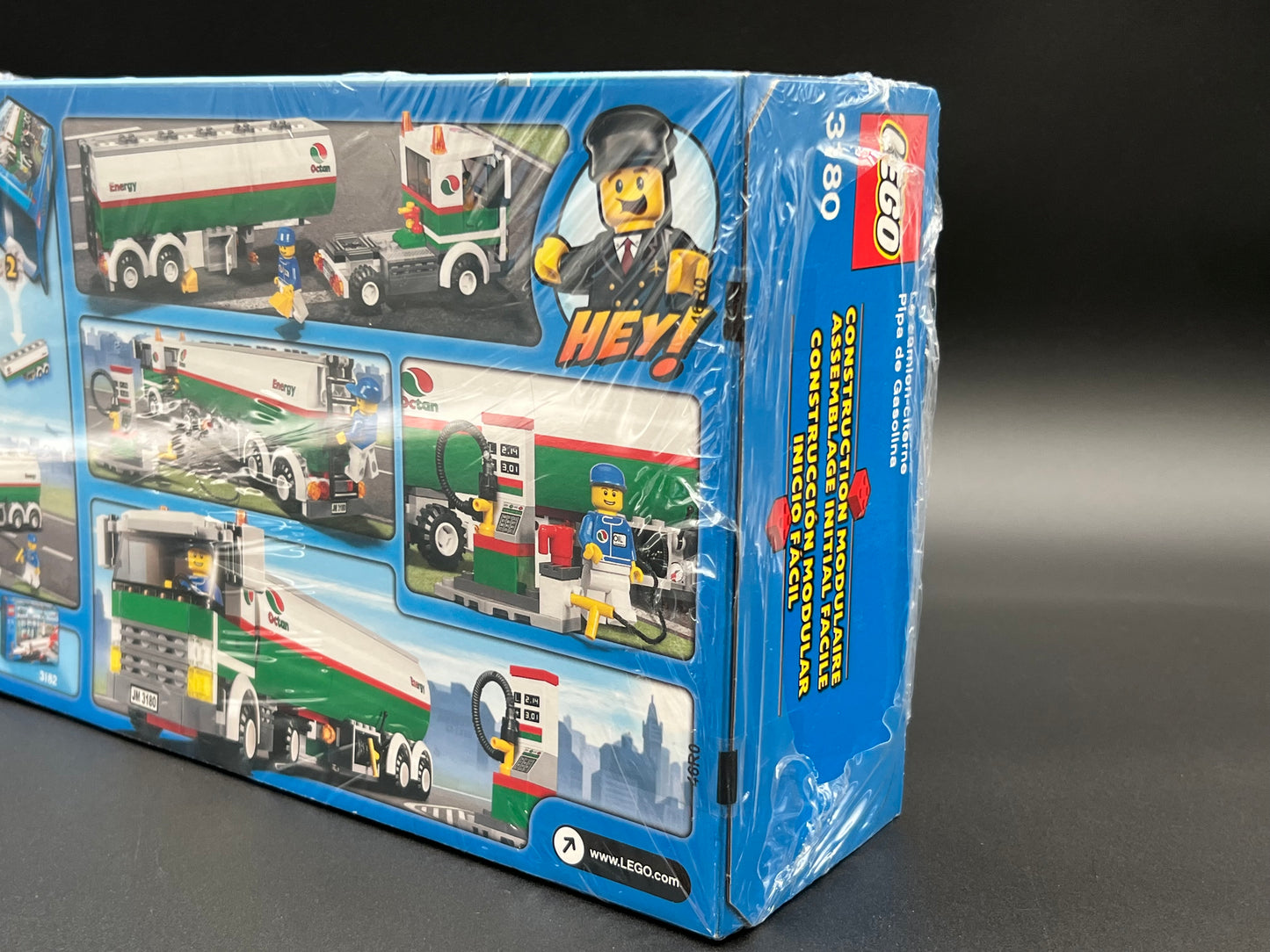 LEGO CITY Tank Truck Item No: 3180-1 New