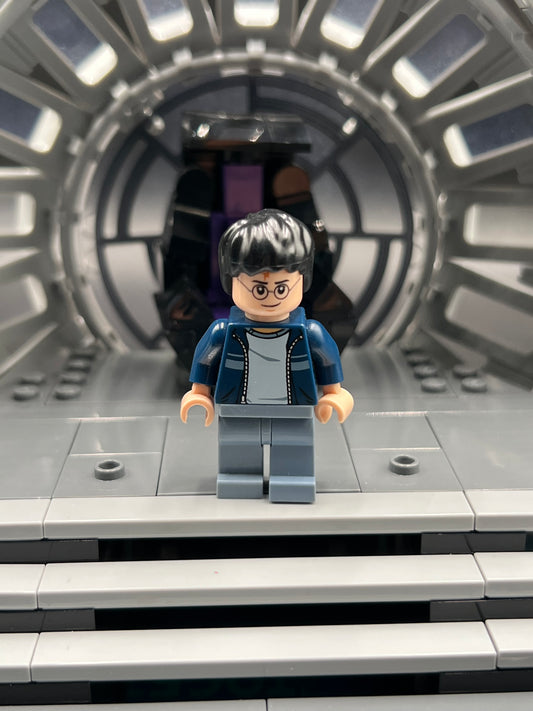 LEGO Harry Potter Harry Potter - Dark Blue Open Jacket with Stripe, Dark Bluish Gray Legs Item No: hp116 Set 4841