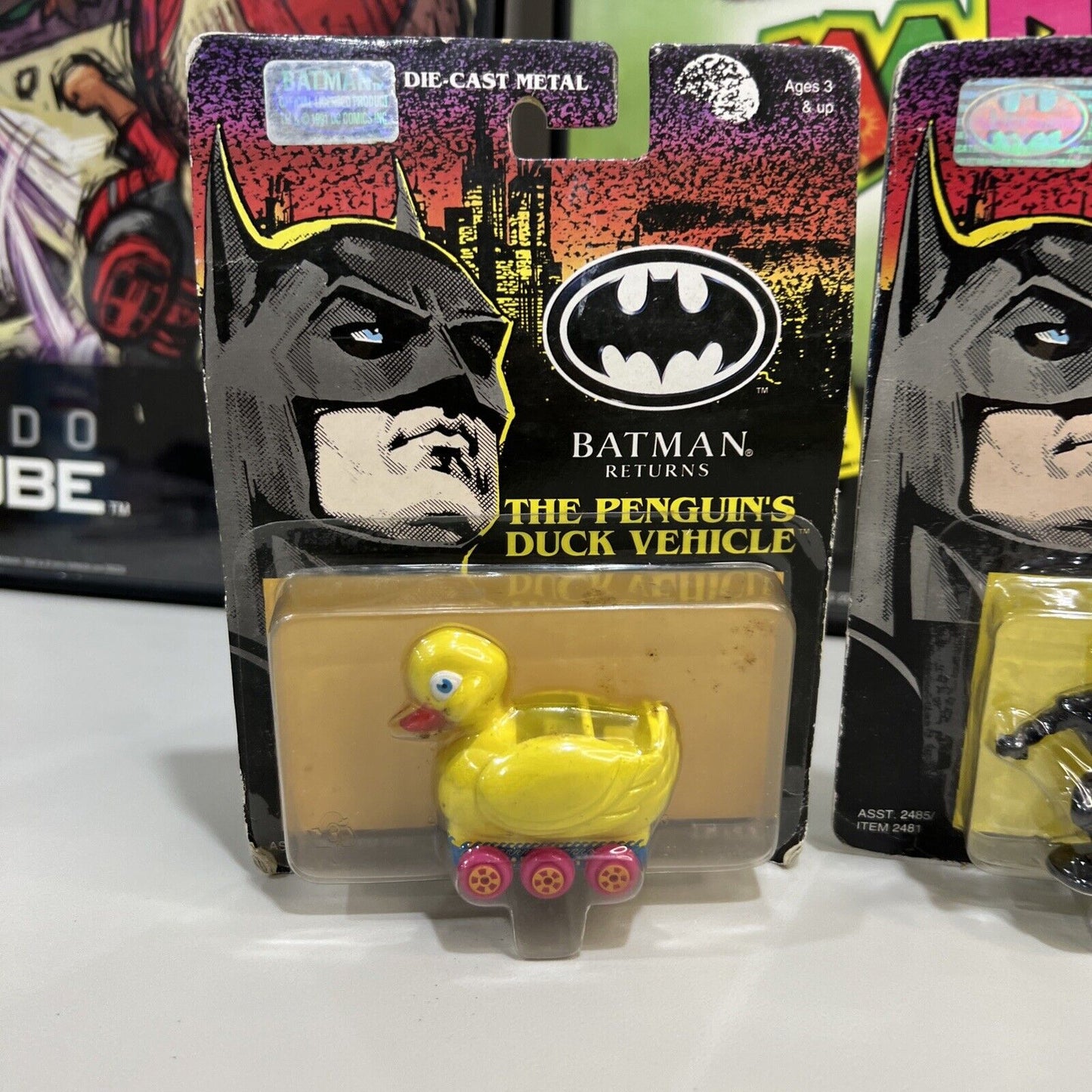 Batman Returns THE PENGUIN'S DUCK VEHICLE + BATMAN Die-Cast Metal Figure 1992 1