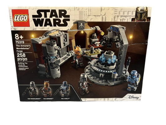 LEGO Star Wars: The Armorer’s Mandalorian Forge (75319) New