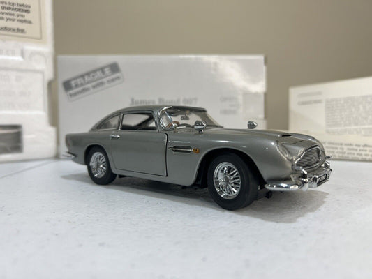 IN BOX Danbury Mint 1964 Aston Martin DB5 Saloon "JAMES BOND 007" 1:24 Car