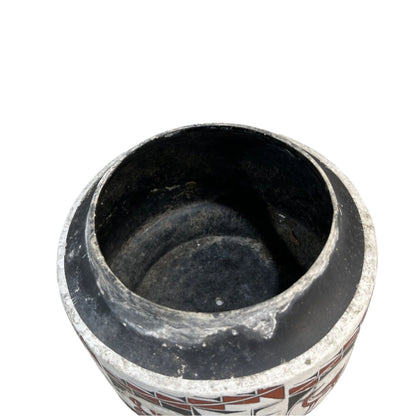 LYNDA OSAGE PLANT POT PLANTER