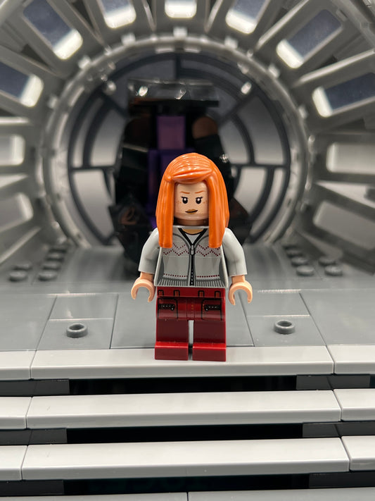 LEGO Harry Potter Ginny Weasley - Light Bluish Gray Knitwear, Dark Red Legs with Pockets Pattern Item No: hp090 Set 4840