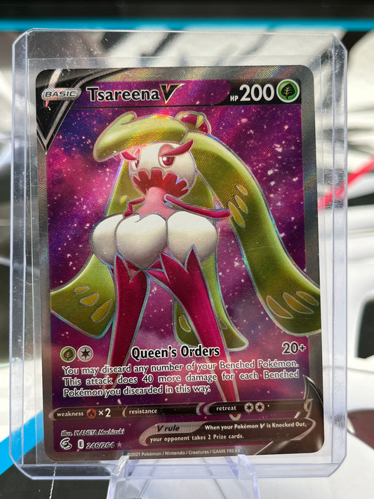 Tsareena V (Full Art) - 246/264 - SWSH08: Fusion Strike (SWSH08) Pokémon TCG