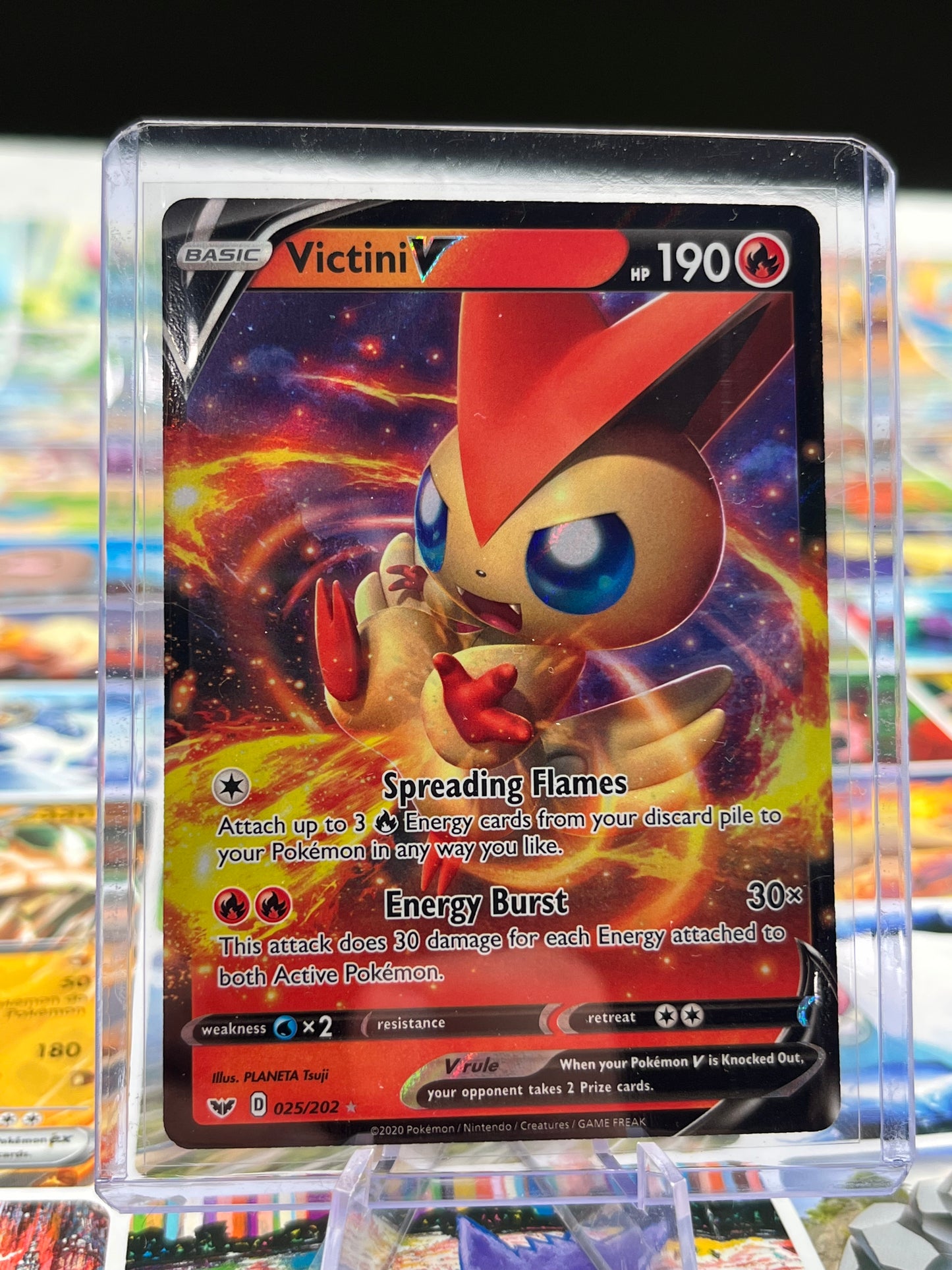 Victini V - 025/202 - SWSH01: Sword & Shield Base Set (SWSH01) Pokémon Card TCG