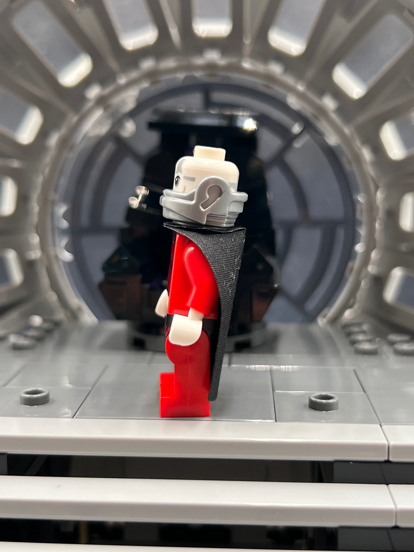 Darth Malak Item No: sw1325 LEGO Star Wars Minifigure Set 75379