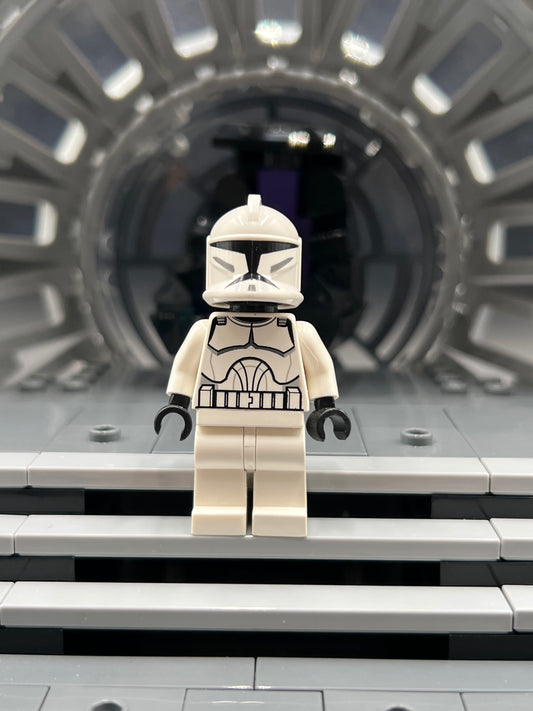 Clone Trooper (Phase 1) - Black head Item No: sw0201 LEGO Star Wars Minifigure Set 7675
