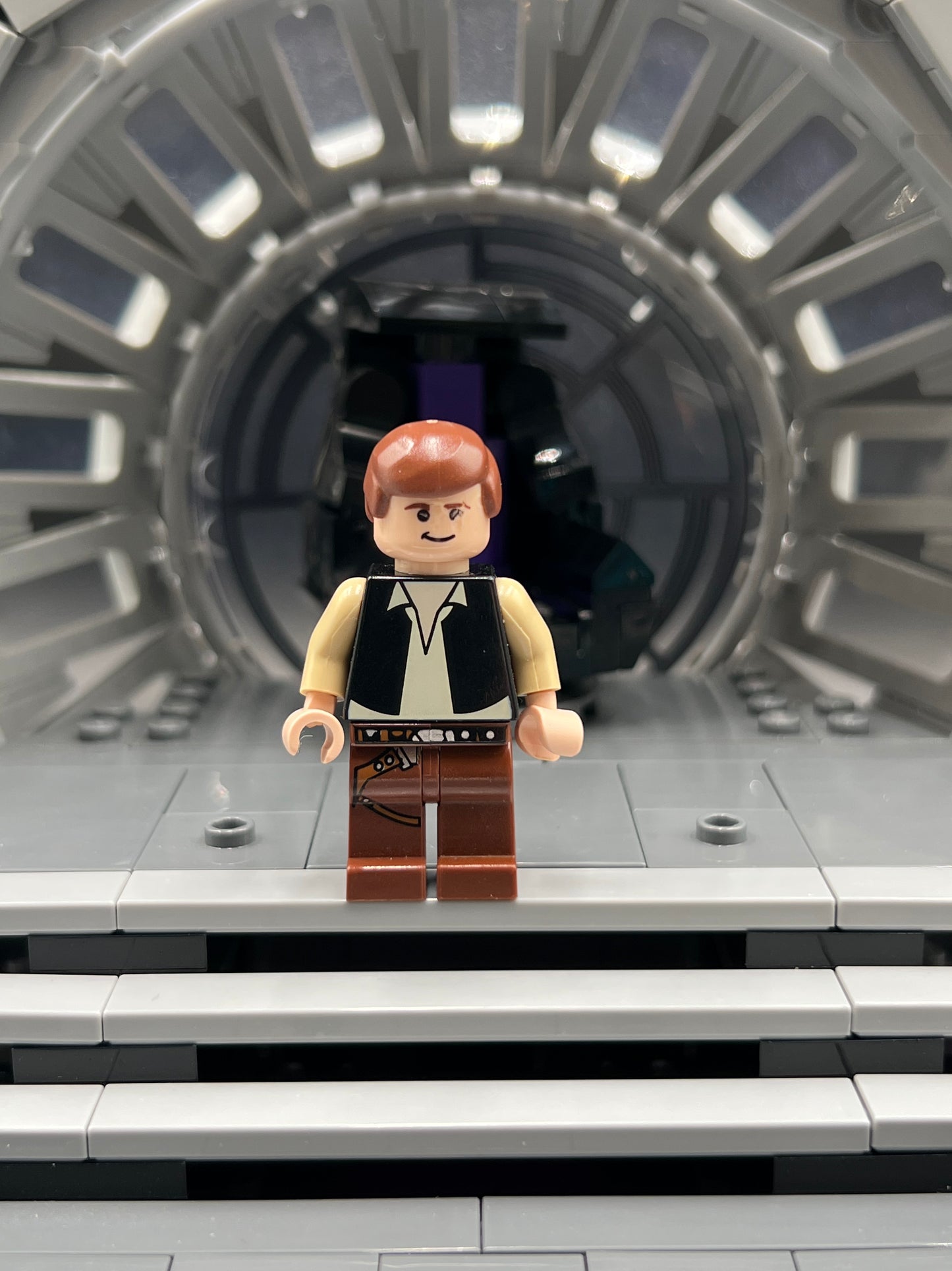 Han Solo - Light Nougat, Black Vest Item No: sw0179 LEGO Star Wars Minifigure Set 10179