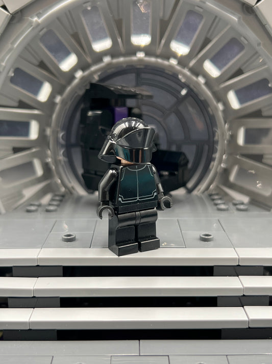 First Order Crew Member (Fleet Engineer / Gunner) - Light Nougat Head Item No: sw0671 LEGO Star Wars Minifigure Set 75132