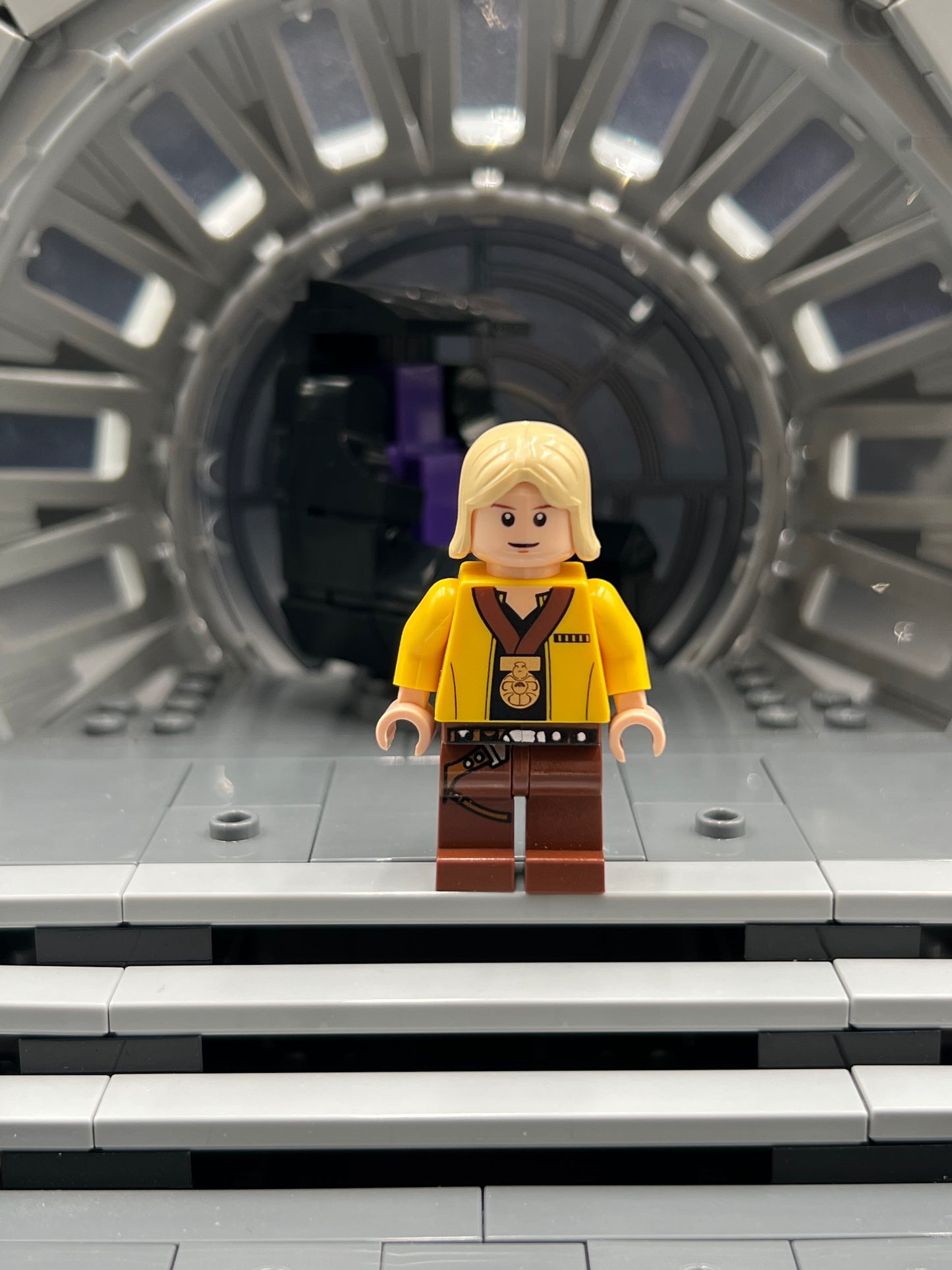 Luke Skywalker - Celebration, Yellow Jacket, White Pupils Item No: sw0257a Star Wars LEGO
