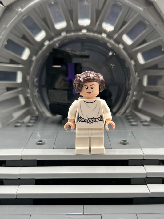 Princess Leia (White Dress, Detailed Belt, Crooked Smile) Item No: sw0994 LEGO Star Wars Minifigure Set 75339