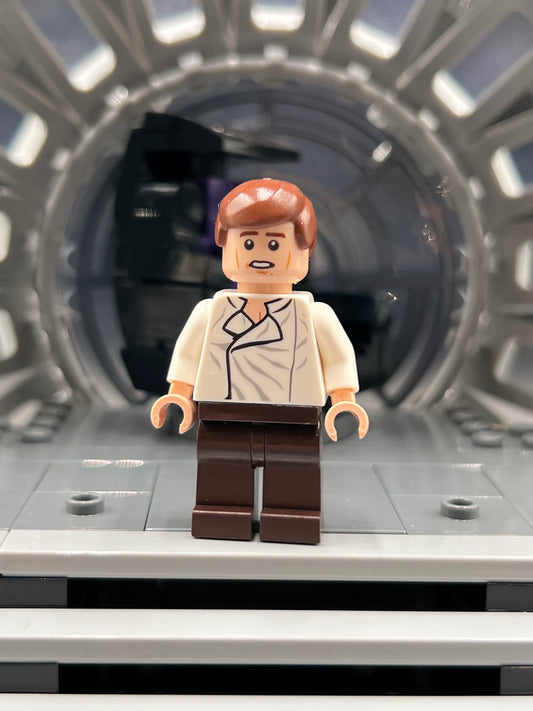 Han Solo - White Shirt with Wrinkles on Front, Dark Brown Legs, Smooth Hair Item No: sw0714 LEGO Star Wars Minifigure Set 75137