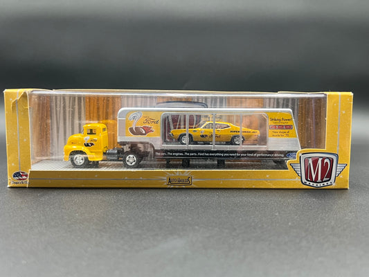 M2 Machines Premium Edition 1956 Ford C-500 COE % 1970 Ford Torino Cobra Auto Haulers 2006 01:64 Scale