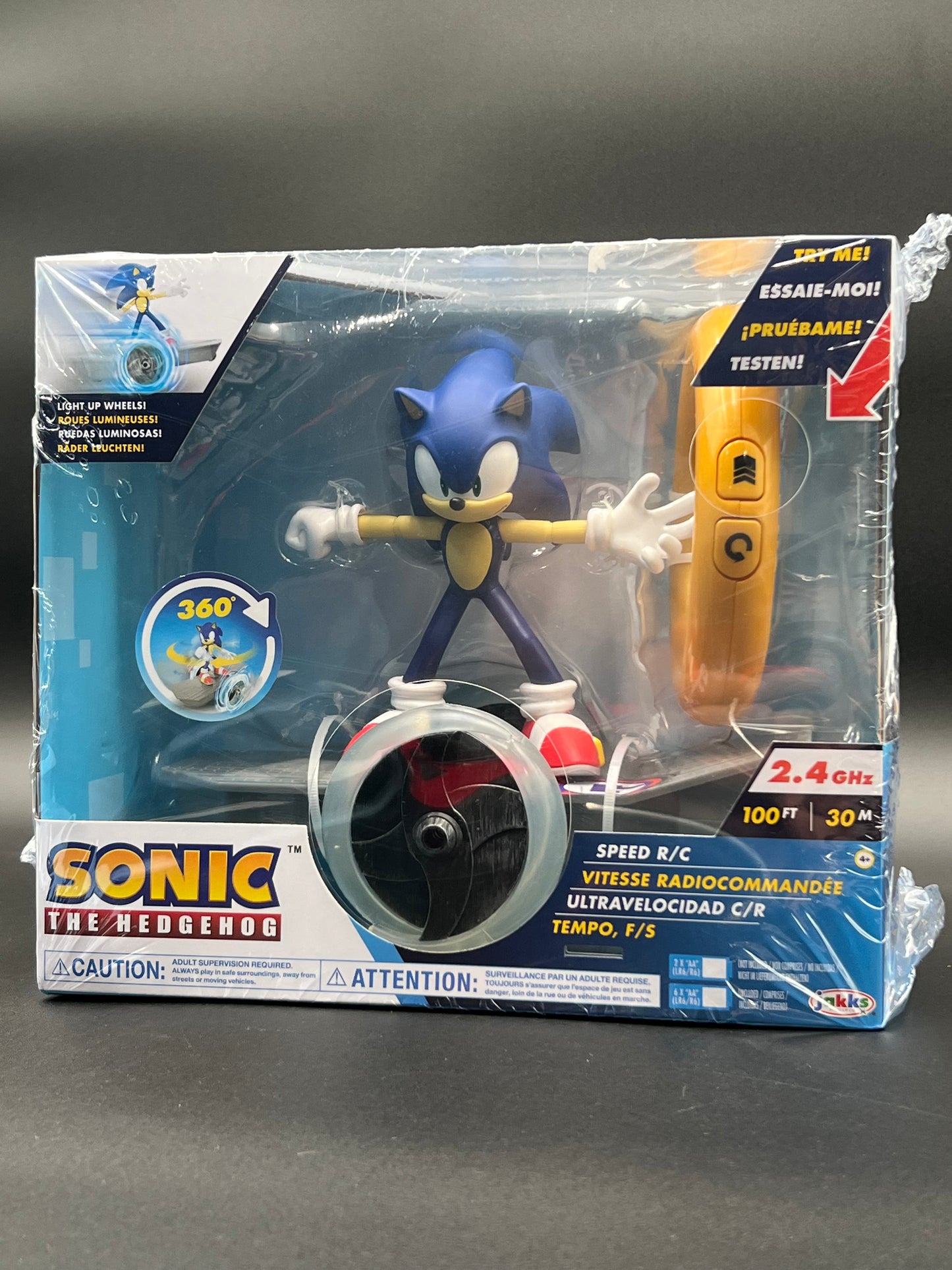 Sonic The Hedgehog Speed RC Skateboard Vehicle with Gold Ring Controller – Light Up Wheels & 360 Spins, Turbo Mode for Extra Boost, 2.4GHz, 100FT Range