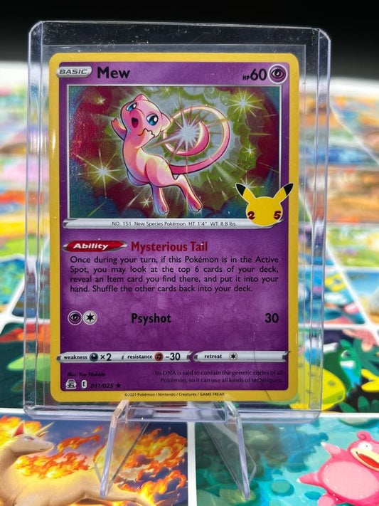 Mew - 011/025 - Celebrations (CLB) Pokémon Card TCG