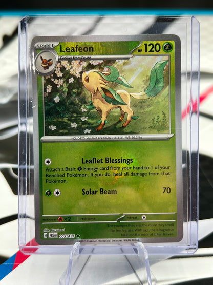 Leafeon (Poke Ball Pattern) 005/131 - SV: Prismatic Evolutions (PRE) Pokemon TCG